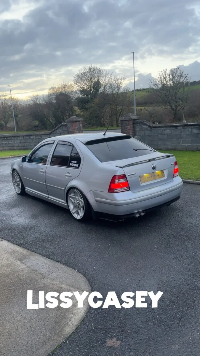 Volkswagen Bora - Image 1