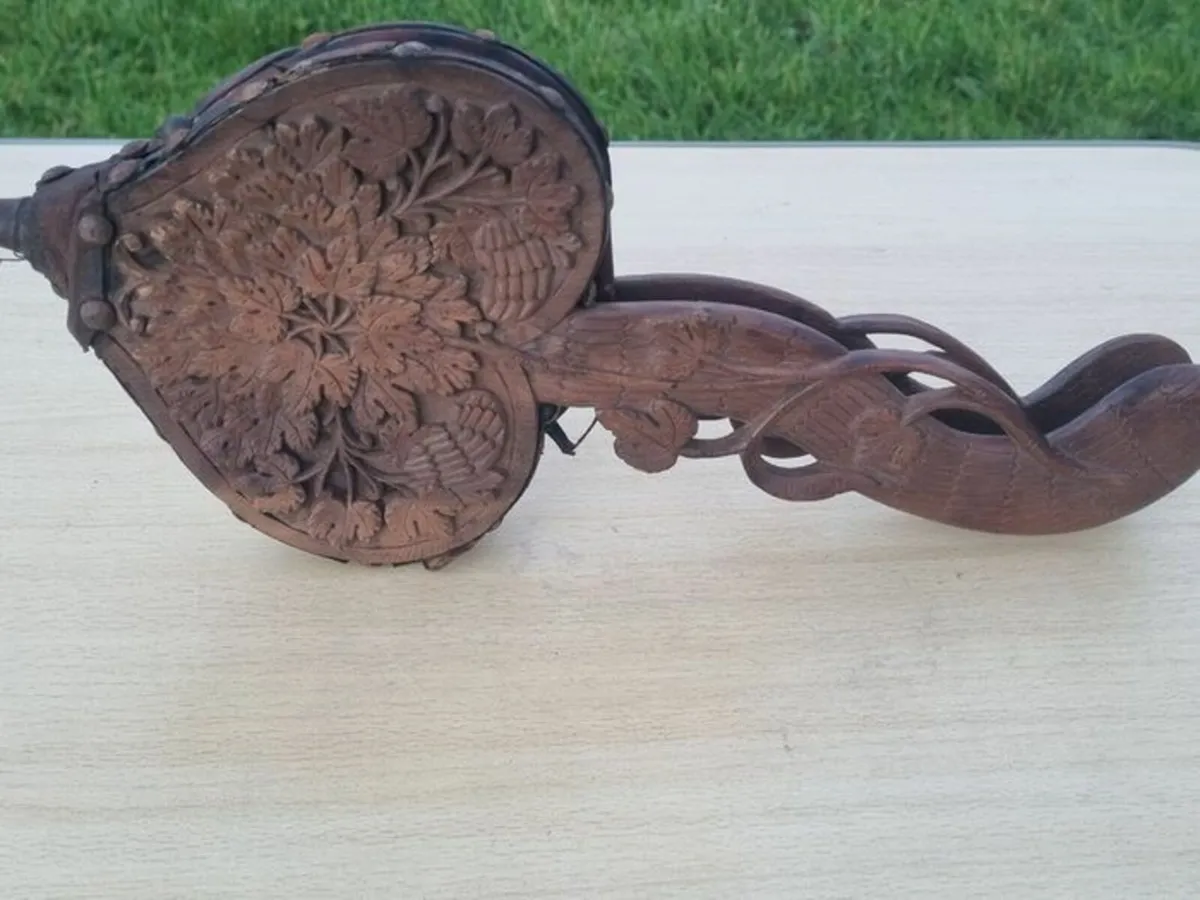 Vintage wooden ornately carved fireplace blower - Image 1