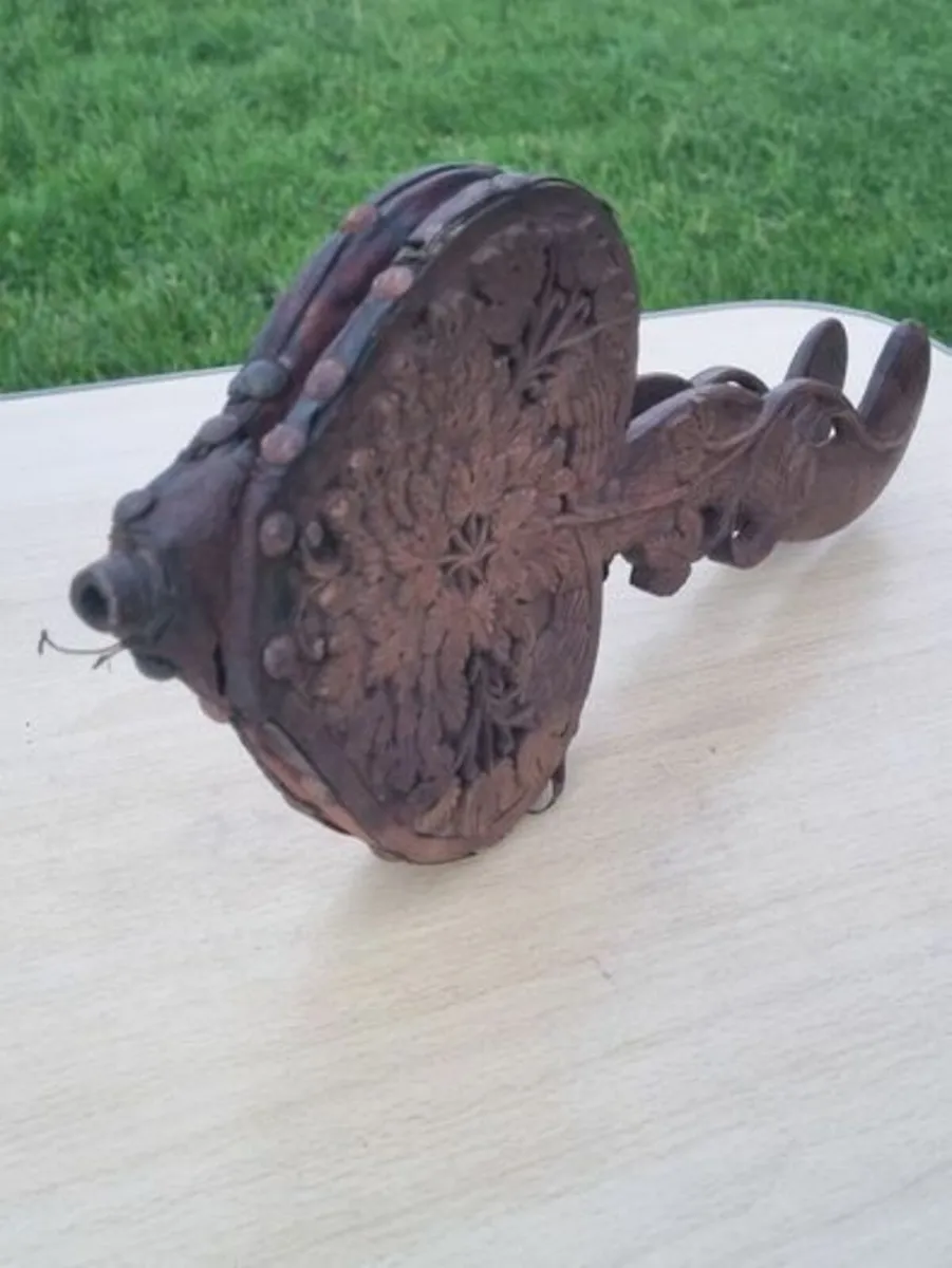 Vintage wooden ornately carved fireplace blower - Image 2