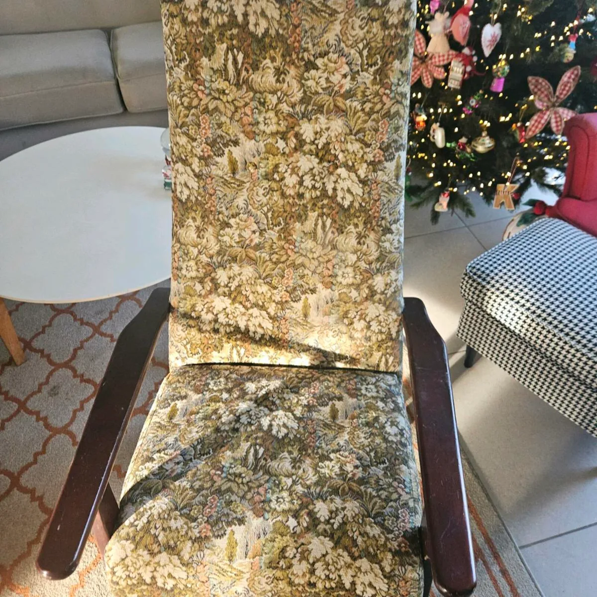 Vintage fireside chair - Image 3