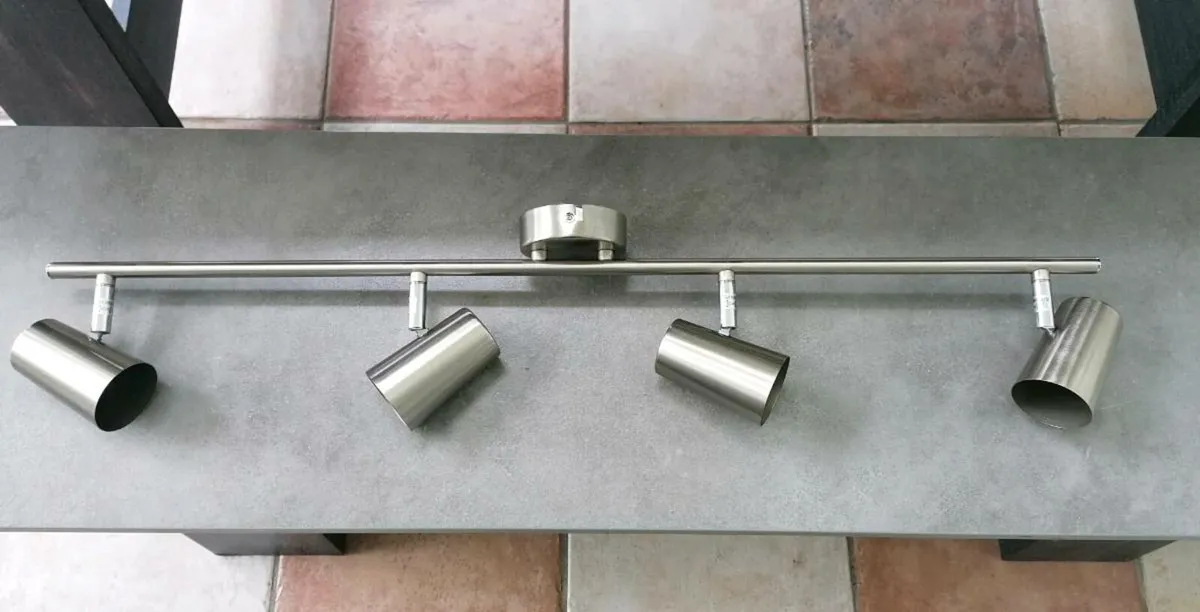 4 Light Bar Spotlight - Image 1