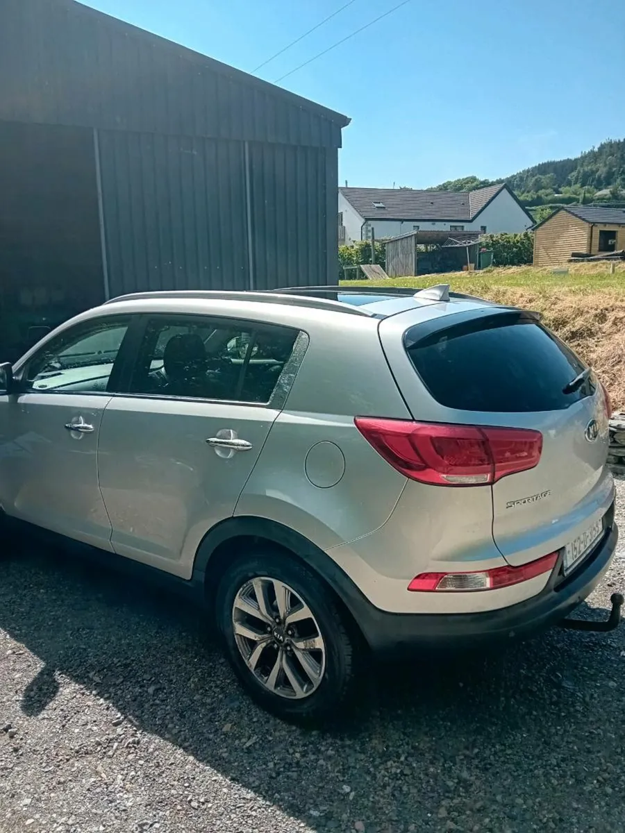 2015 kia sportage - Image 2