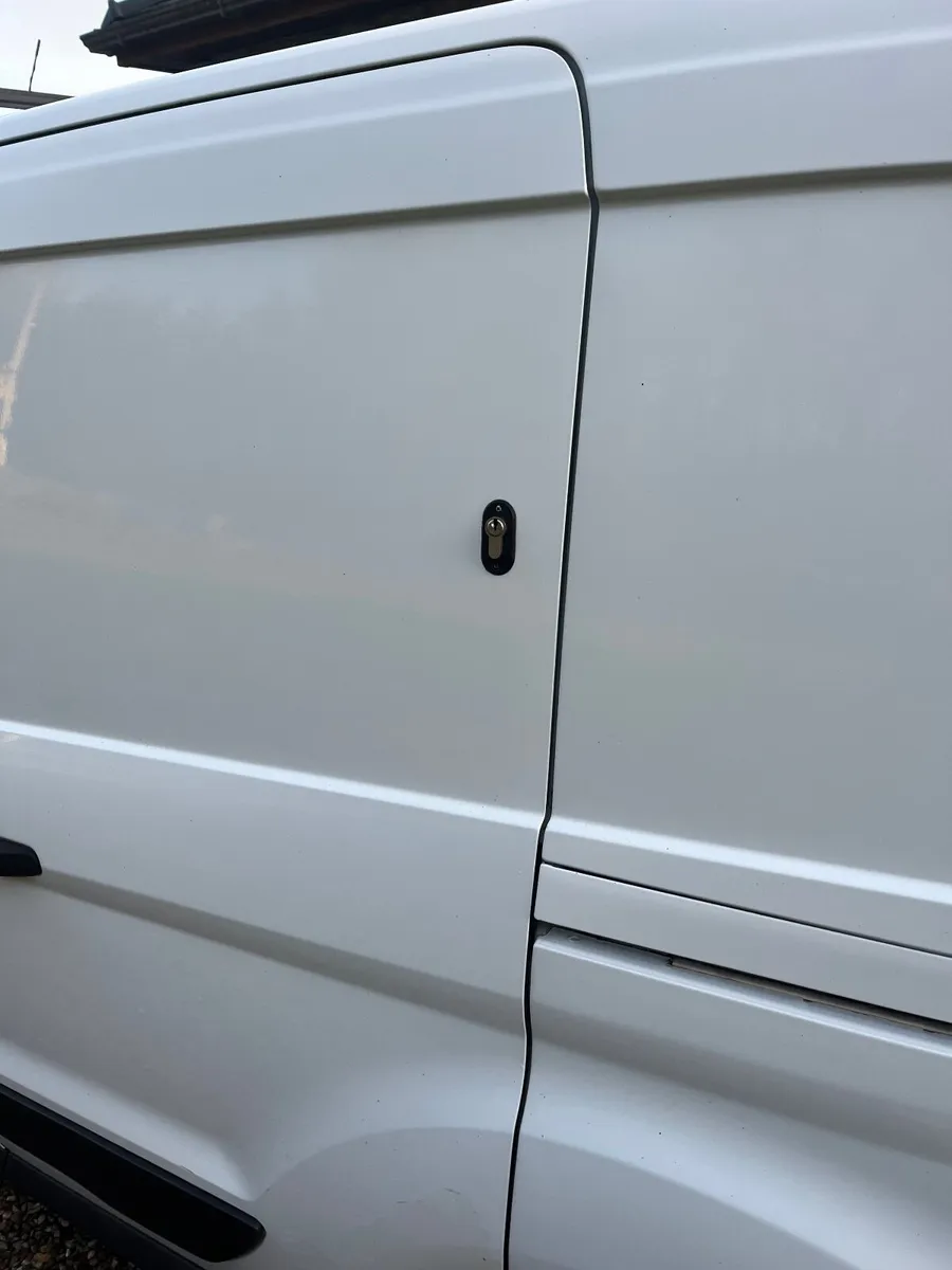 Ford Transit 2015 - Image 1