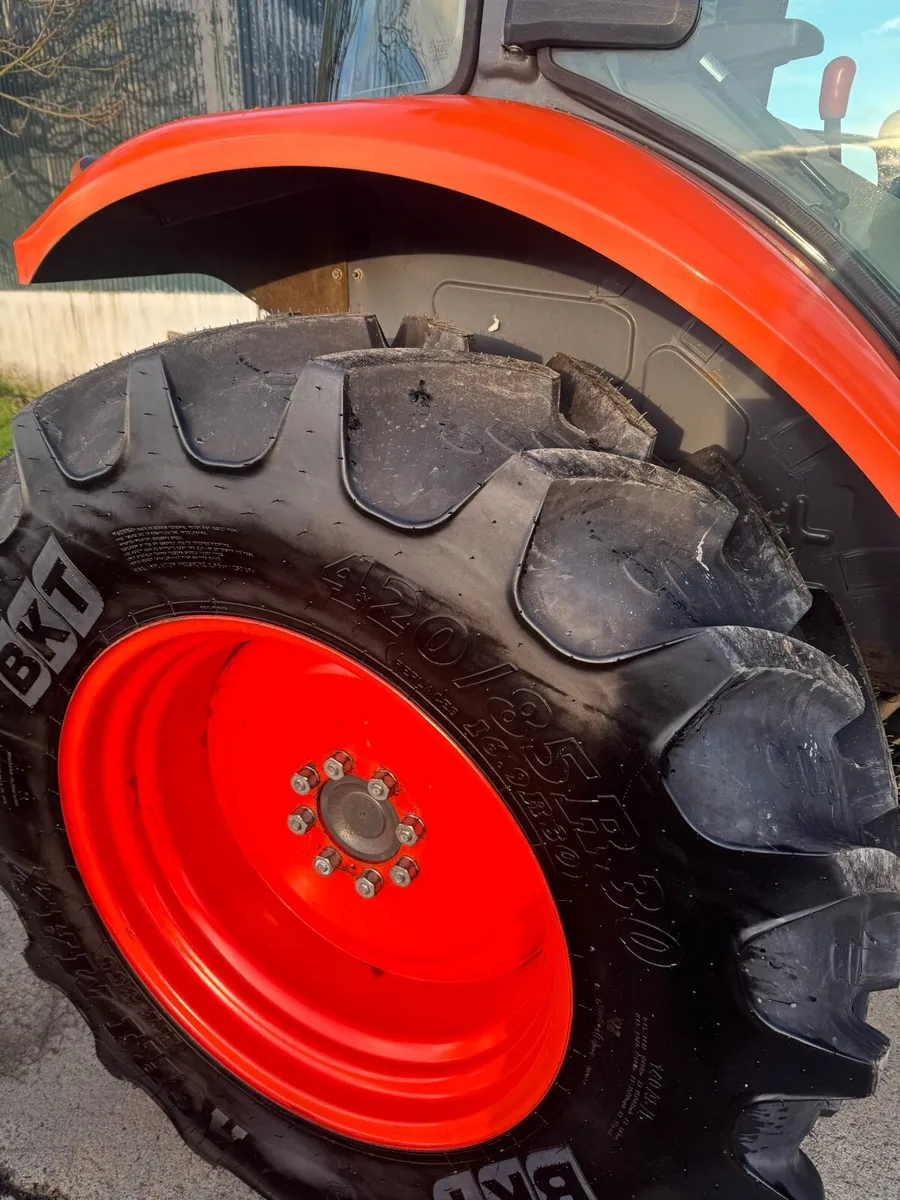 Kubota Tractor with Loader - Image 4