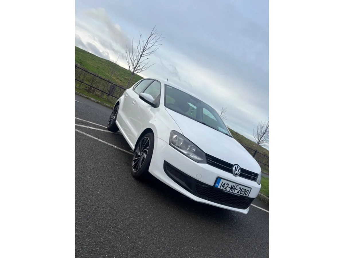 Volkswagen Polo DBA-6RCBZ 5DR AUTO - Image 2