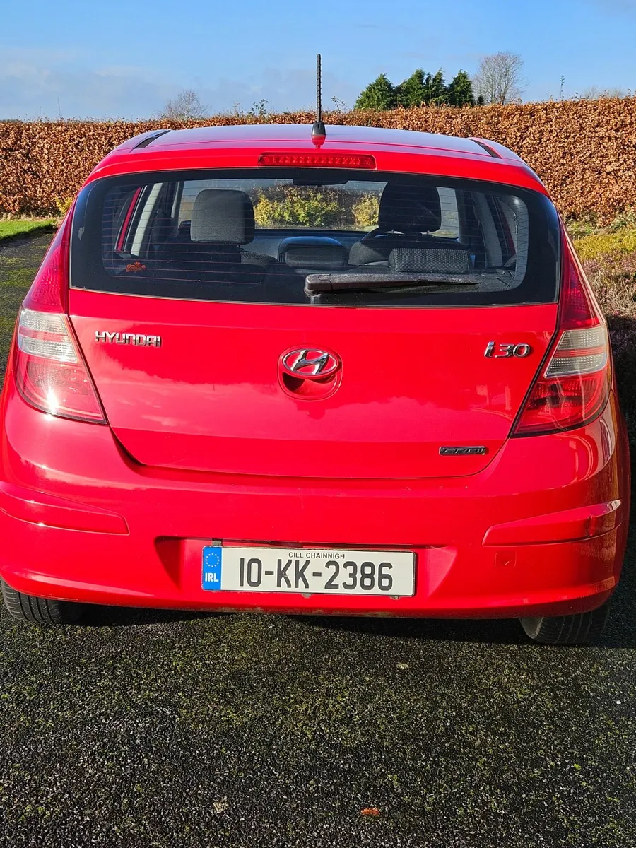Hyundai i30 2010 - Image 2