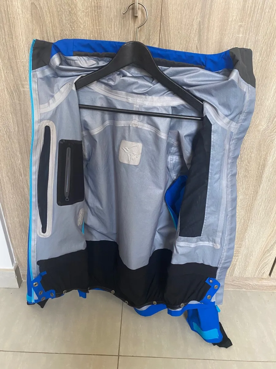 Men’s Norrona Gore-Tex Ski Jacket - Image 3