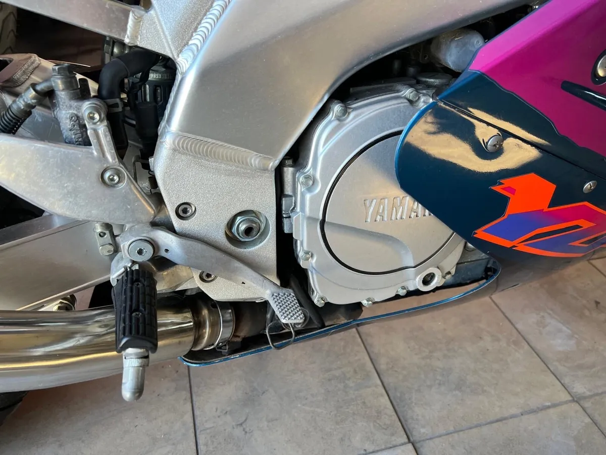 Yamaha Yzf750r - mint fzr1000 R1 , vfr750 - Image 4