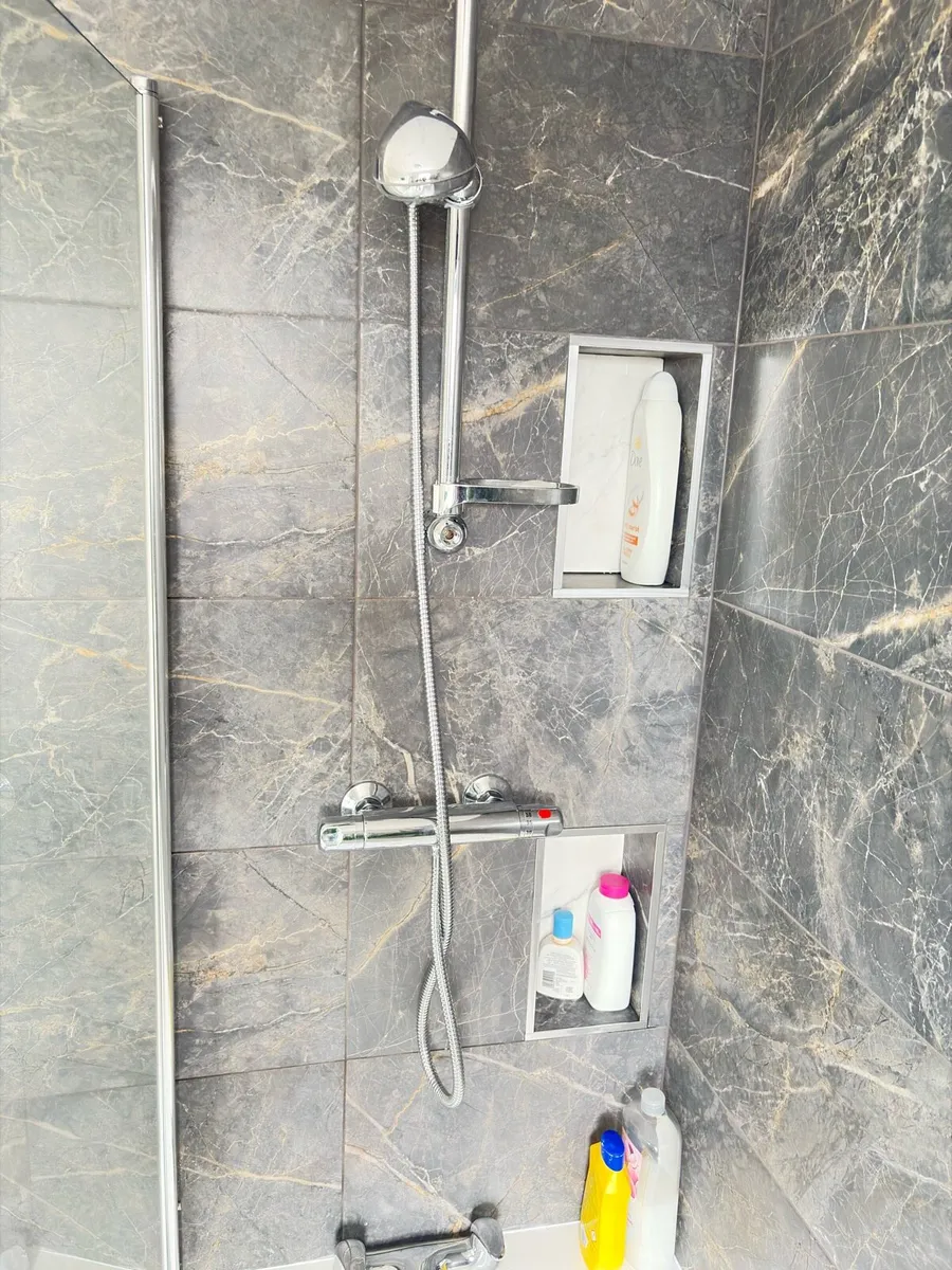 Chrome Shower Mixer – Excellent Condition - Image 3