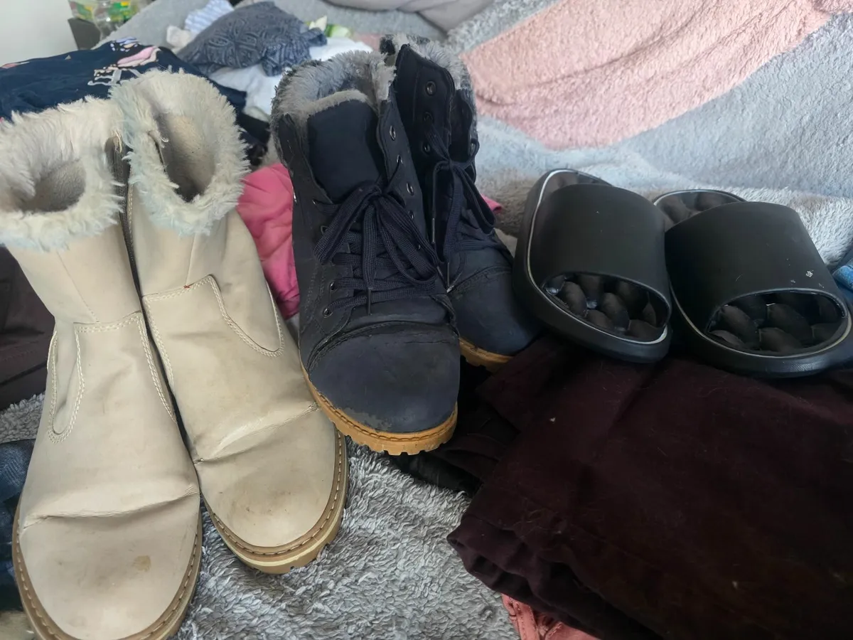 Ladies clothing - Image 1