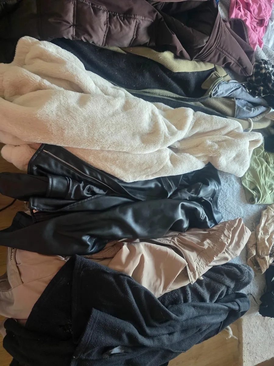 Ladies clothing - Image 2