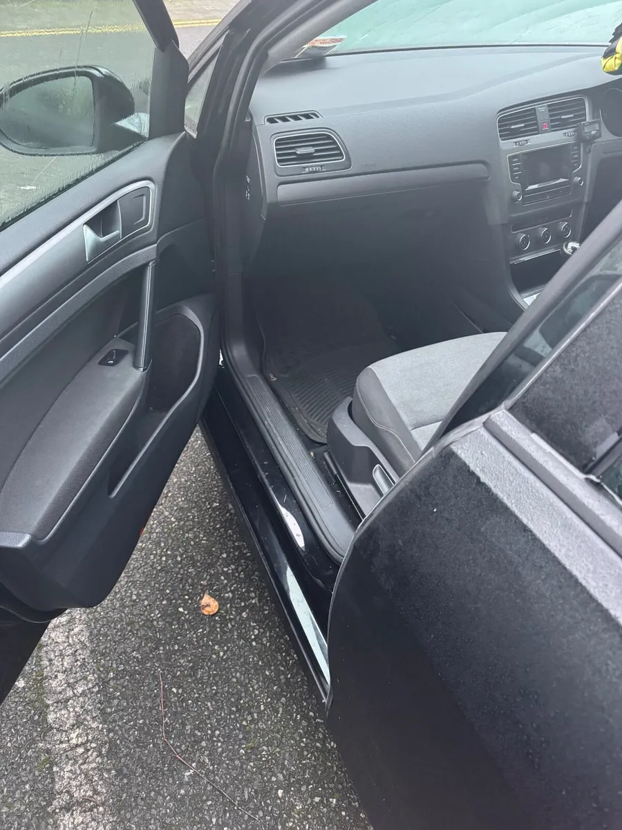 Volkswagen Golf 2013 - Image 3