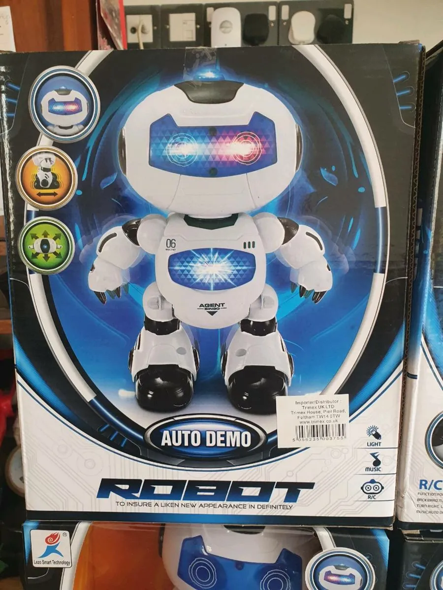 Brand new R/C. ROBERT WALKS AND TALKS - Image 4