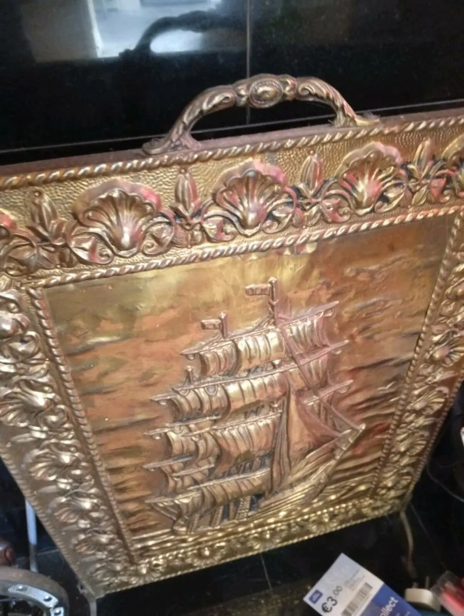 Fire screen and brass coal box - Image 2