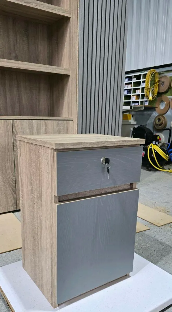 Chest of drawers - Image 3