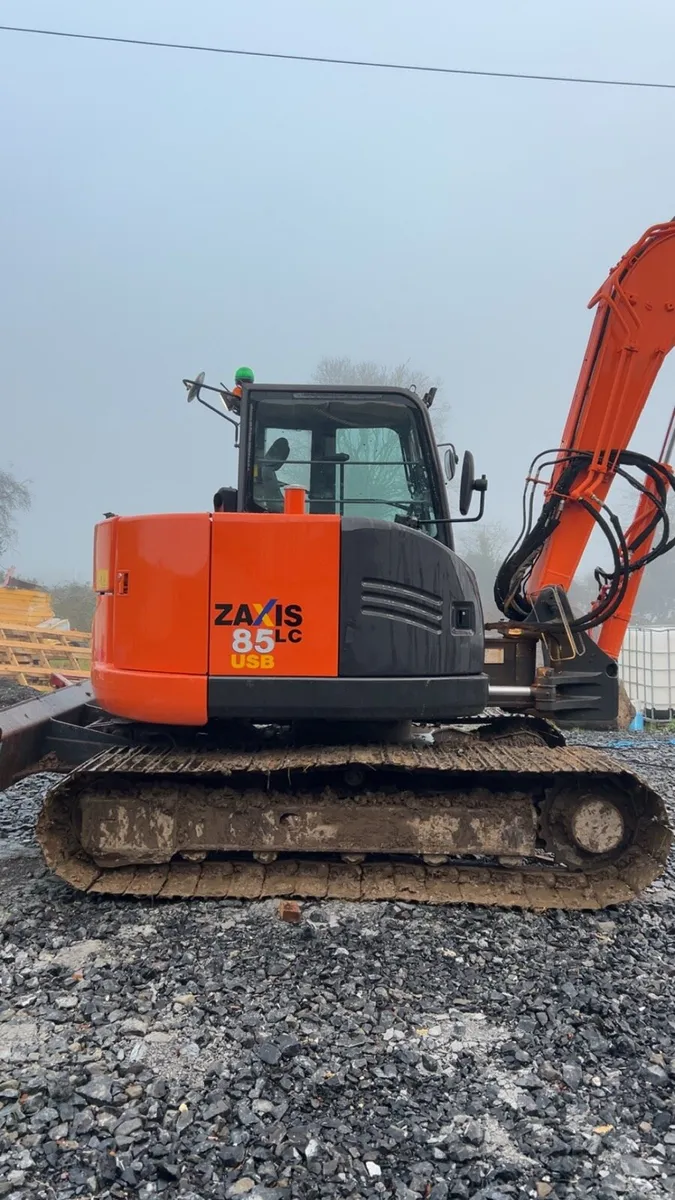 Hitachi 85 - Image 1