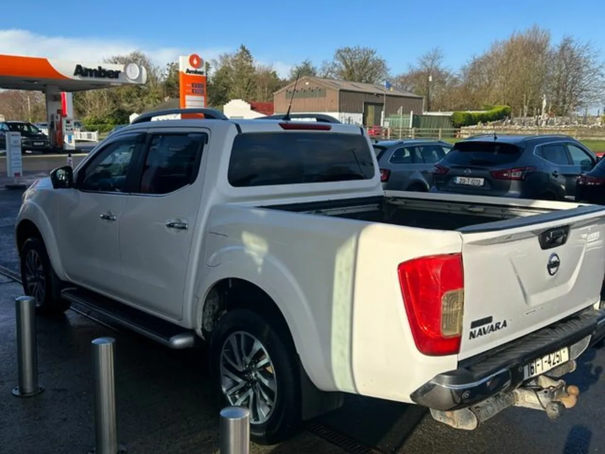 Nissan Navara 2.3 DCI NP300 Tekna 4DR - Image 4