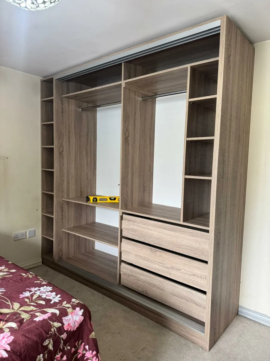 Wardrobe sliding door - Image 3