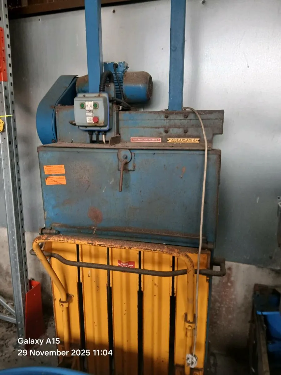 cardboard baler - Image 1
