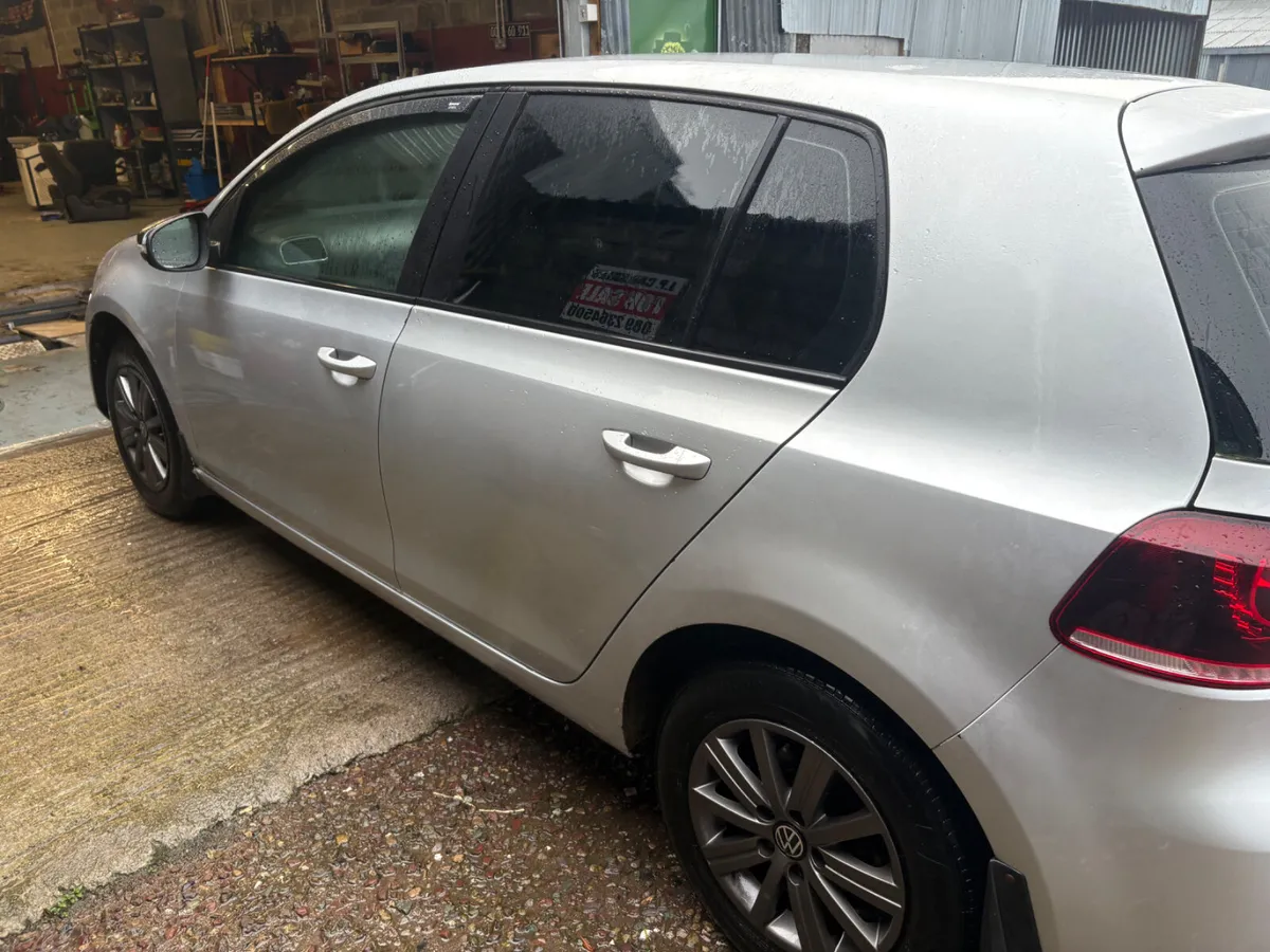 Volkswagen Golf 2011 - Image 4