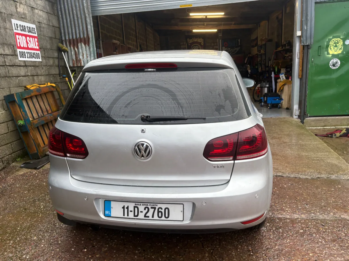 Volkswagen Golf 2011 - Image 3