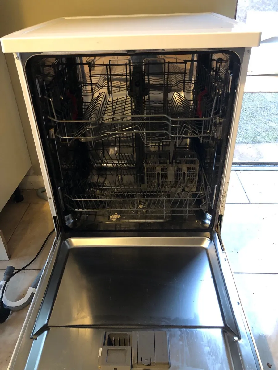 Dishwasher - Image 2