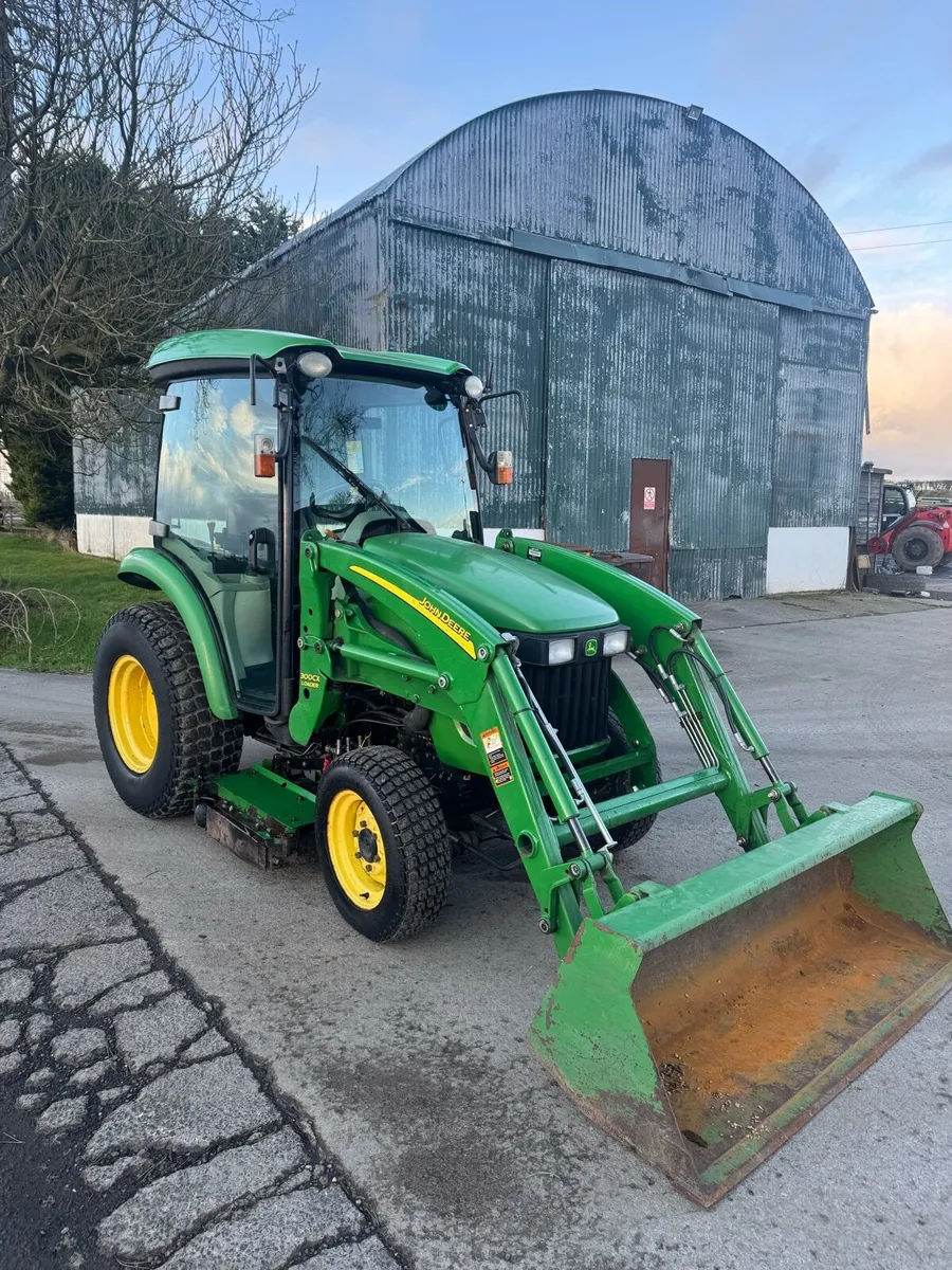 John Deere Compact Tractor with Loader - Image 3