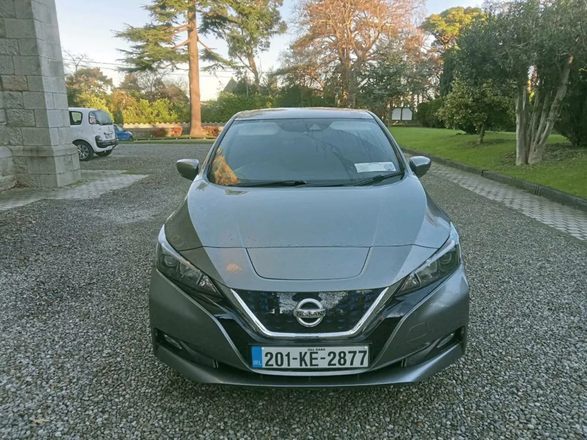 201 Nissan LEAF 40-KW Automatic NCT 5 /26 TAXED - Image 1