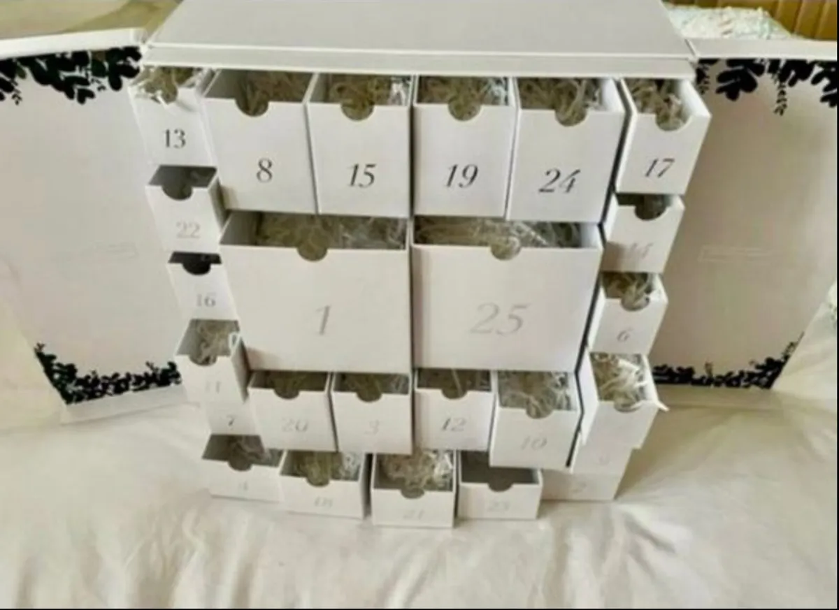 The white company - Image 1