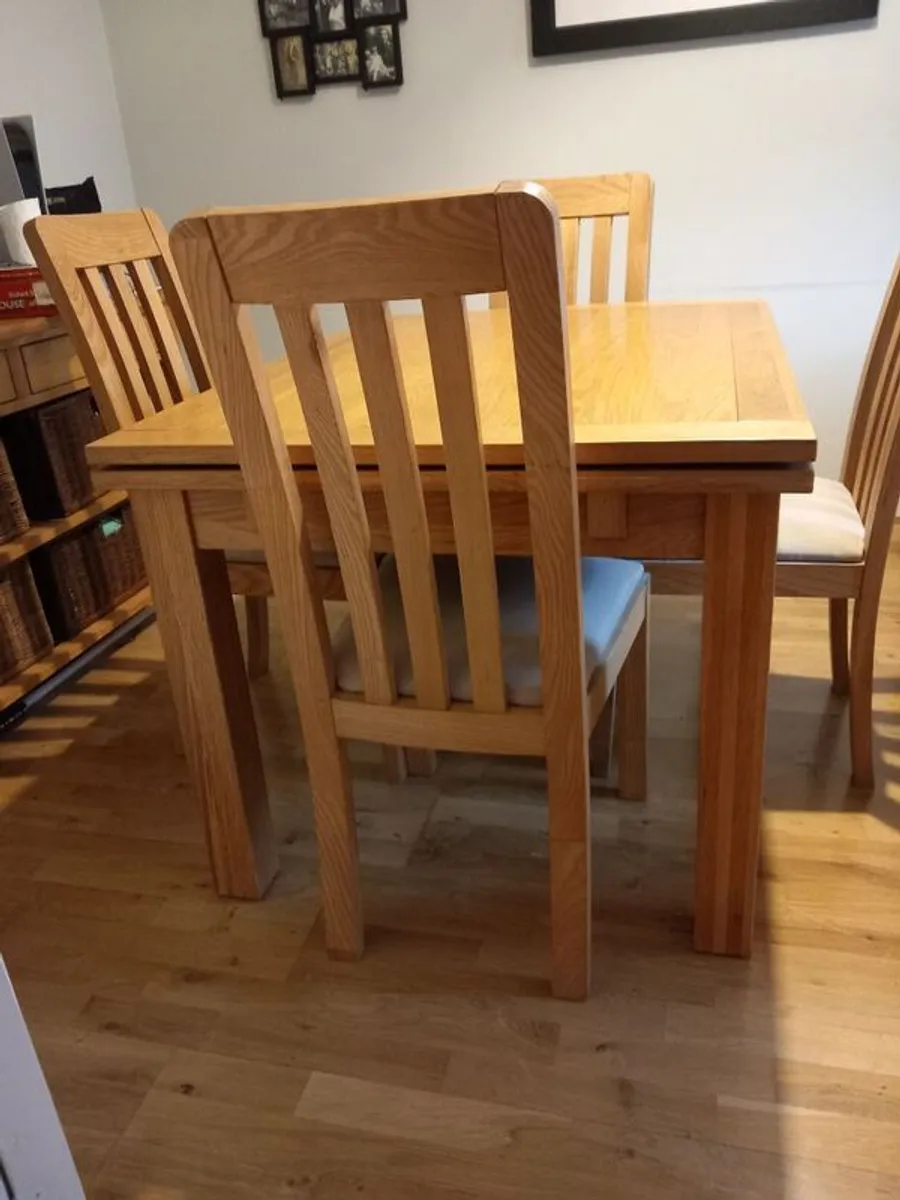 Dining table and 4 chairs great condition - Image 4