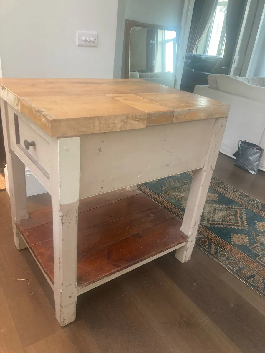 Chalon butchers block island - Image 2