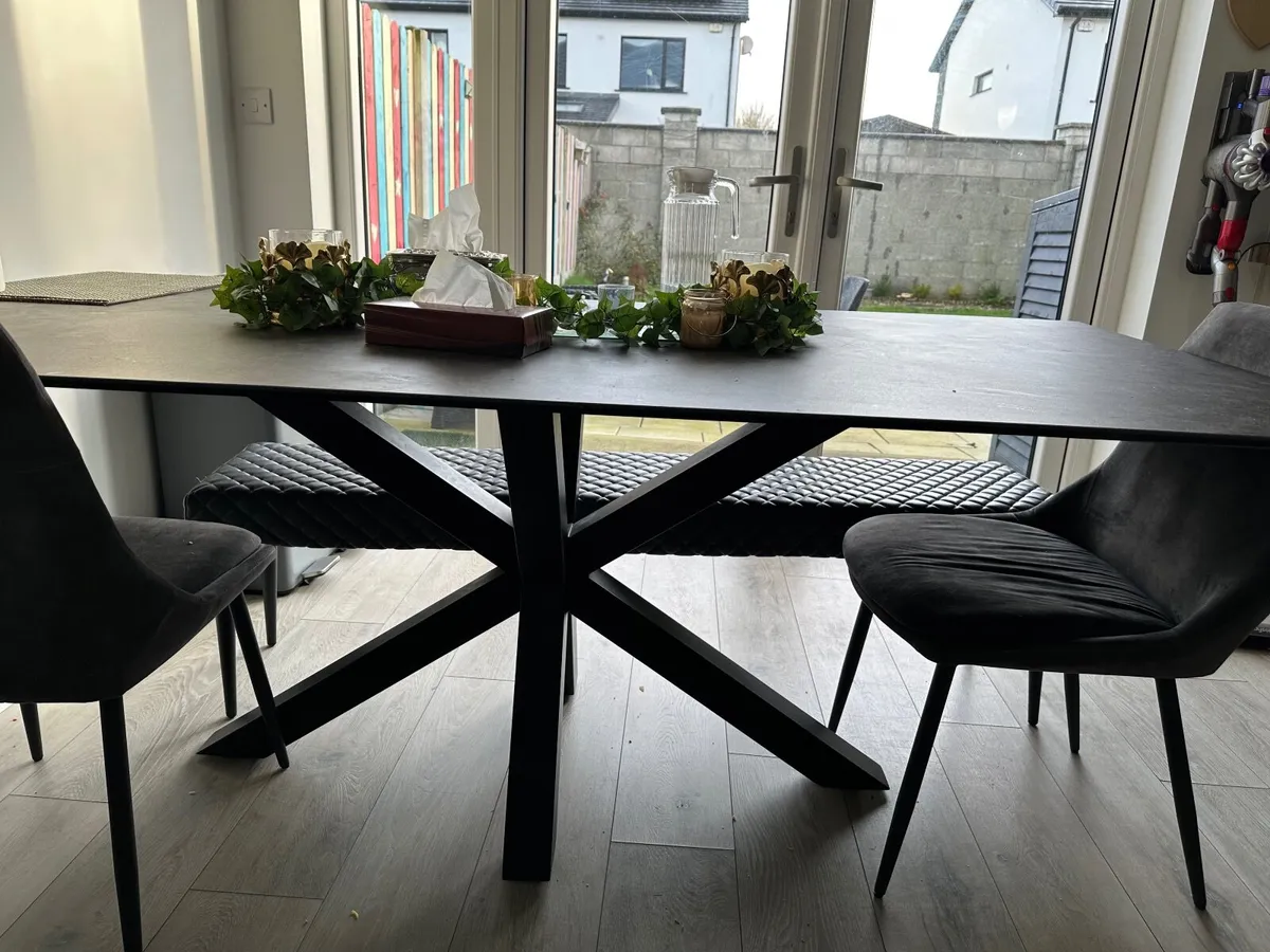 Dinning table - Image 2