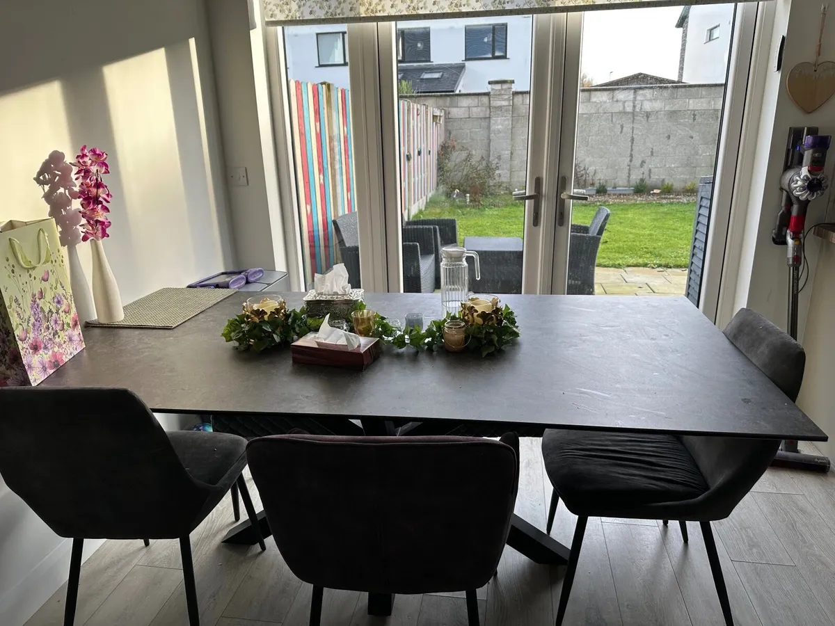 Dinning table - Image 3