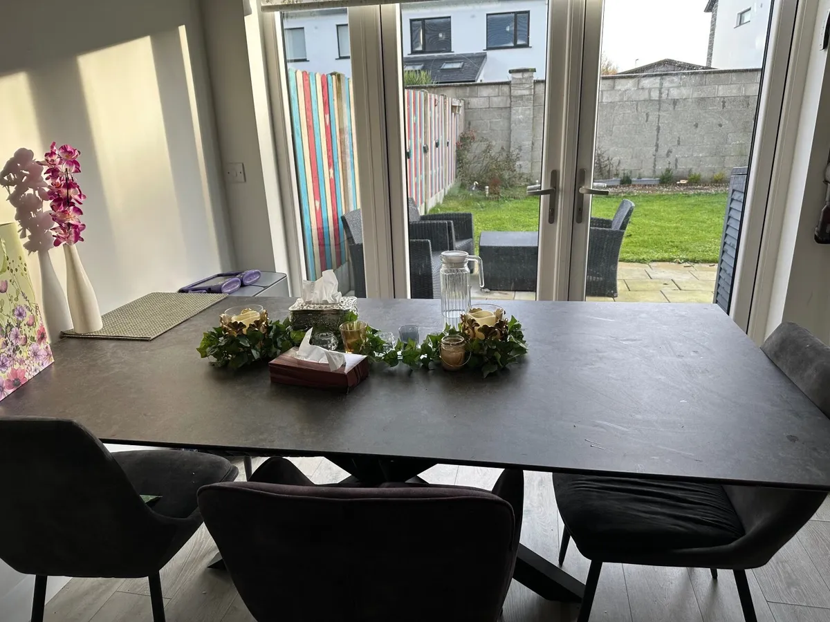 Dinning table - Image 4