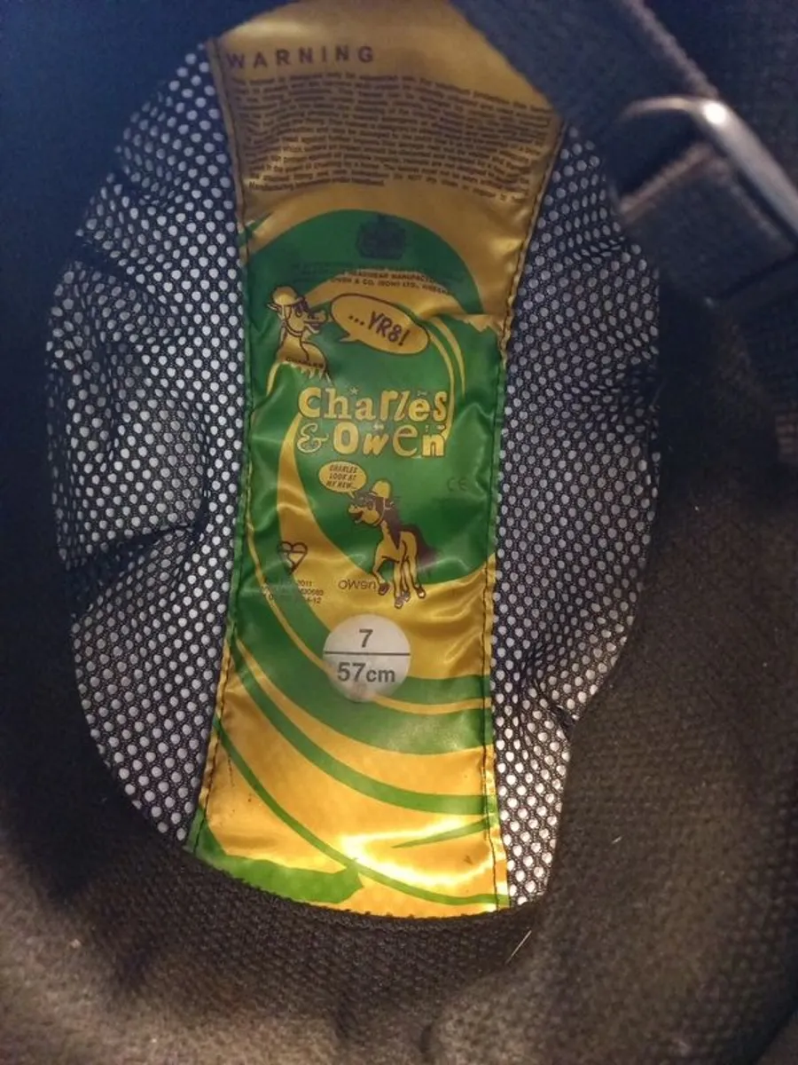 horseriding helmet. Charlies Owen - Image 1