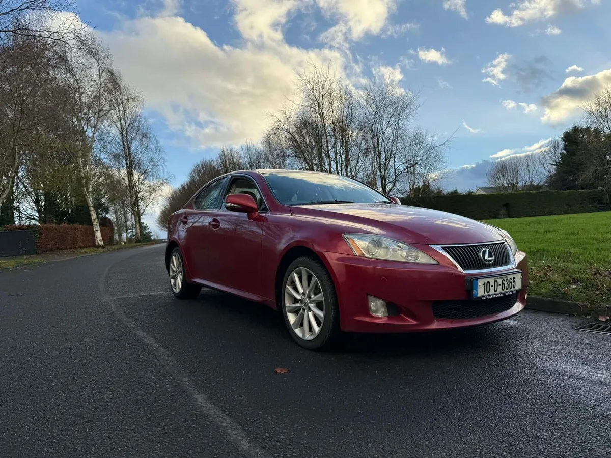 10 Lexus IS220 Diesel EXECUTIVE - Image 2