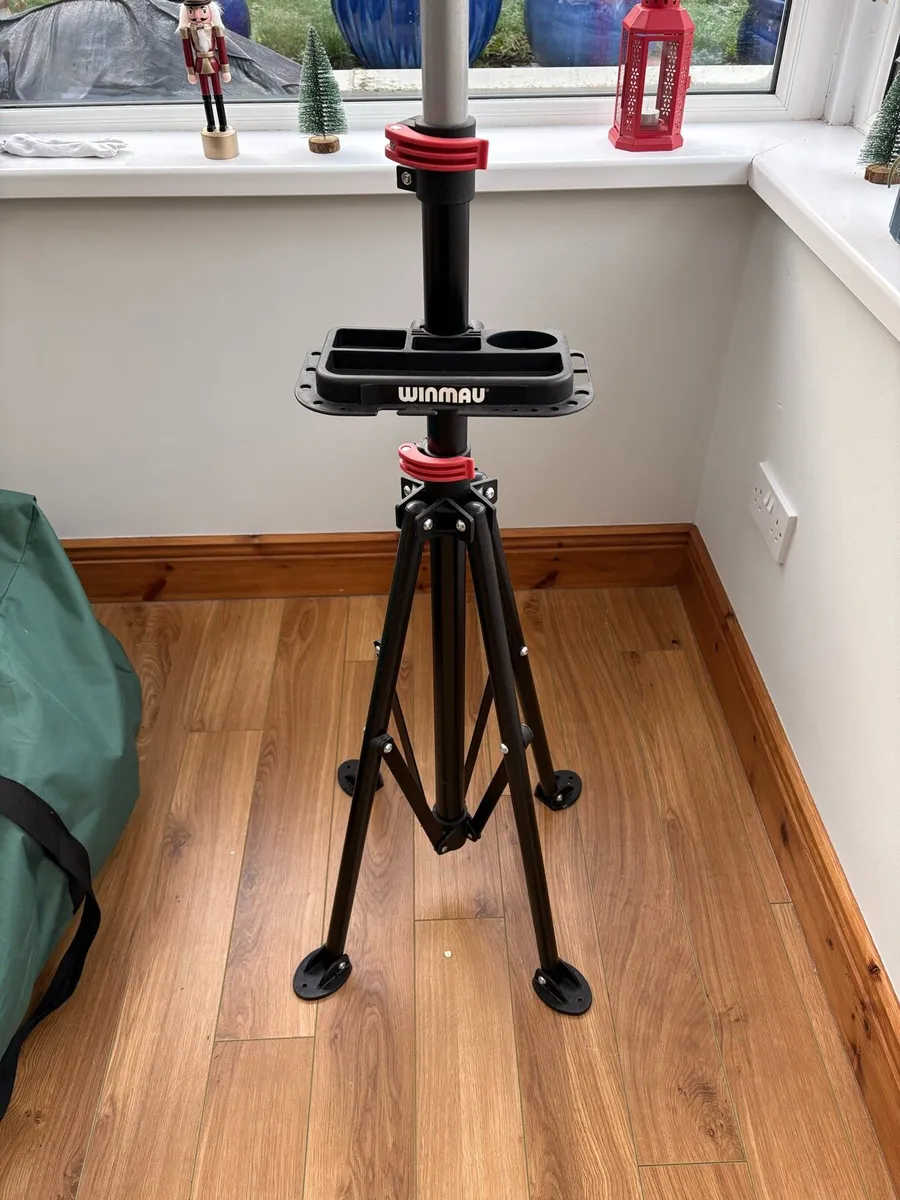 Winmau Dartboard and Stand - Image 3