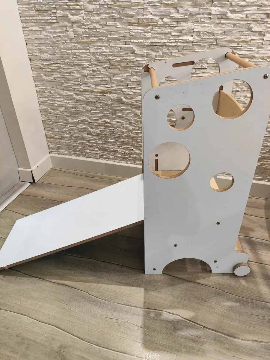 Leea learning tower - Image 1