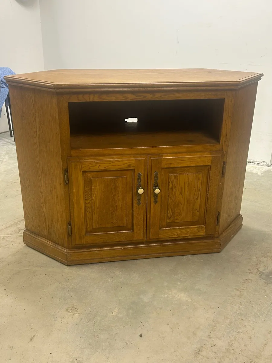 Tv cabinet - Image 1
