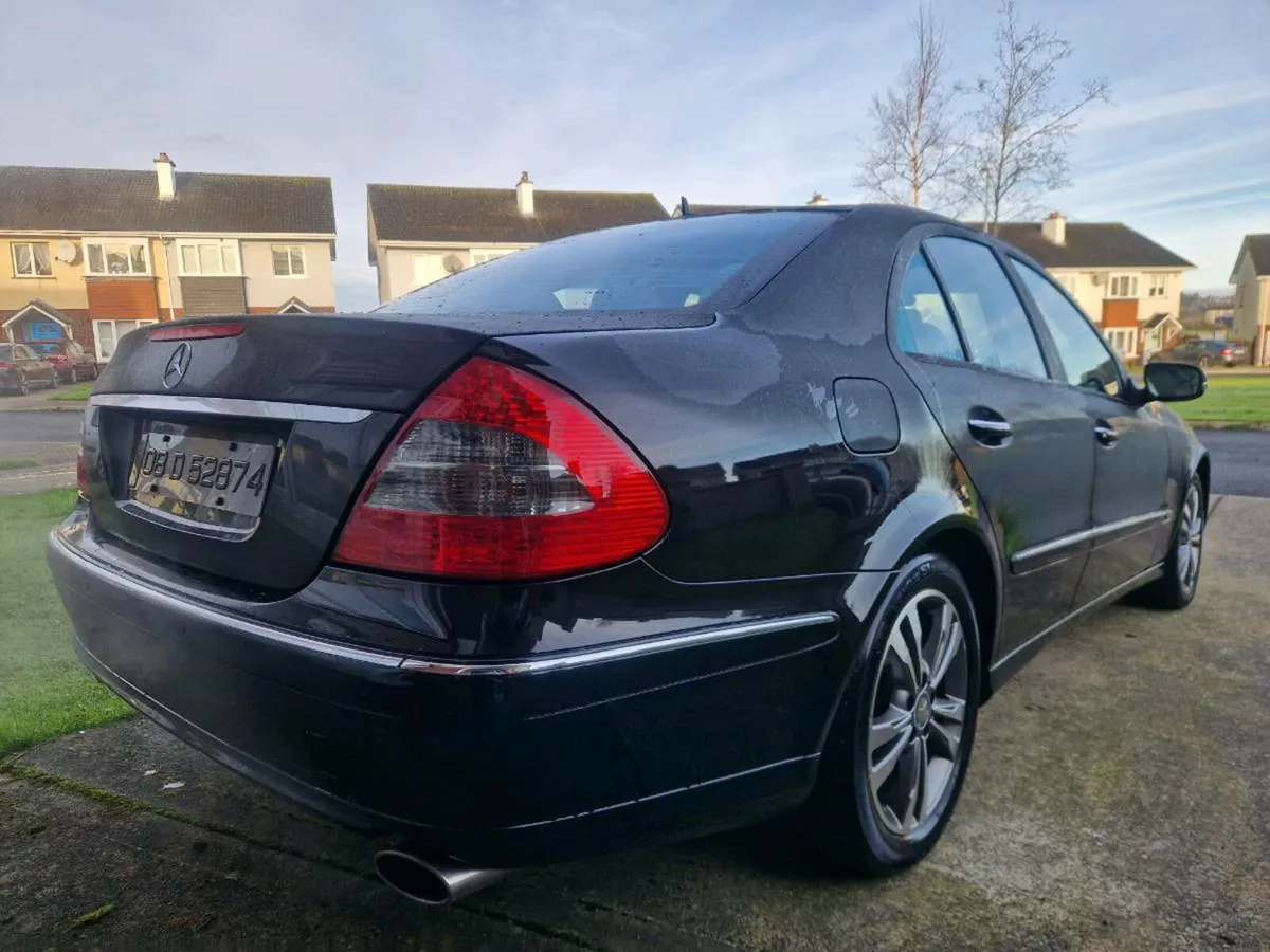 Mercedes E class - Image 2