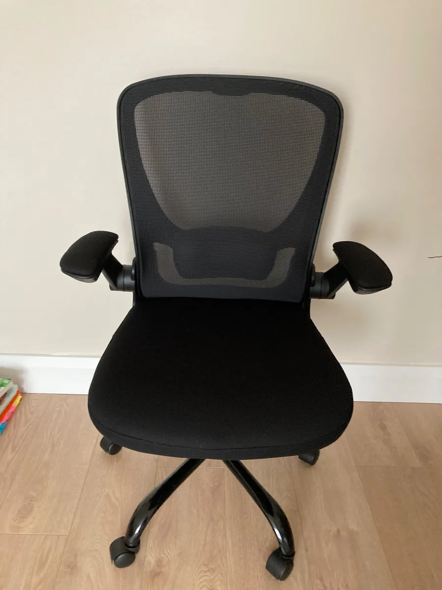 Desk and chair - Image 3