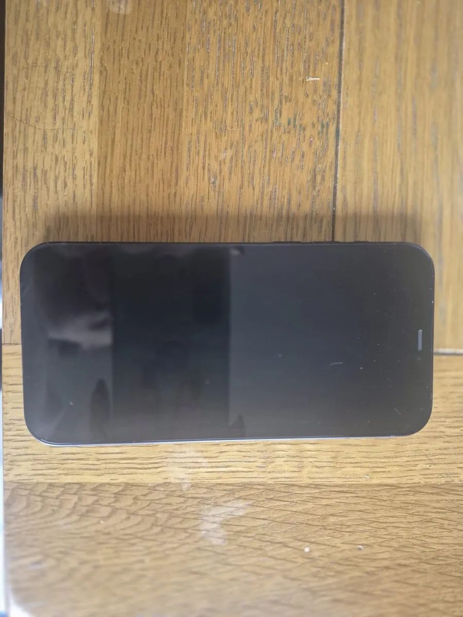iPhone 12 - Image 1