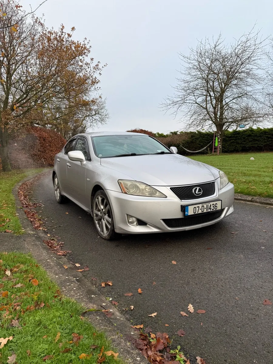 Lexus IS250 - Image 2