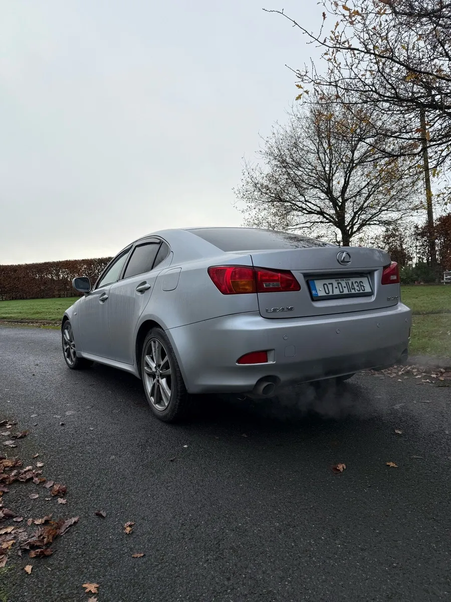 Lexus IS250 - Image 4