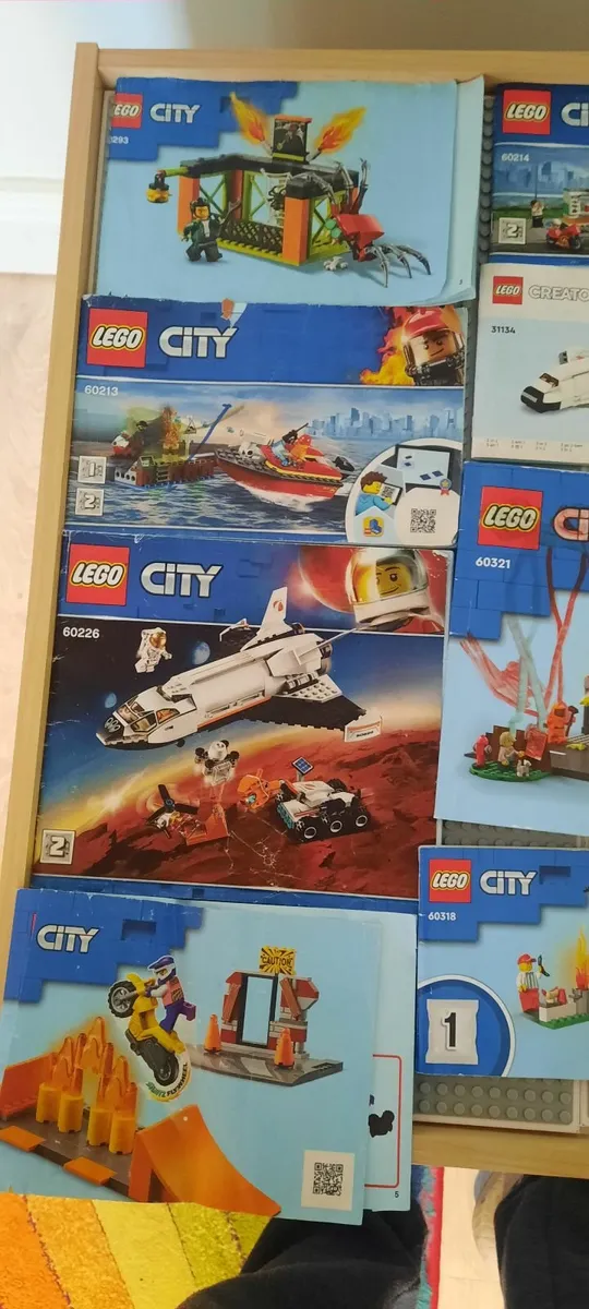 Lego Table and Sets - Image 4