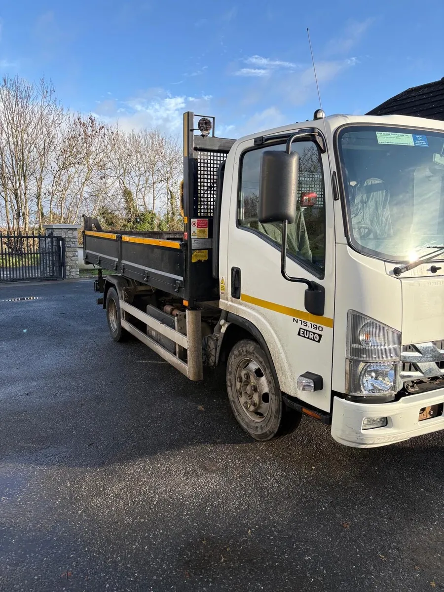 Isuzu tipper 7.5 tonne - Image 1