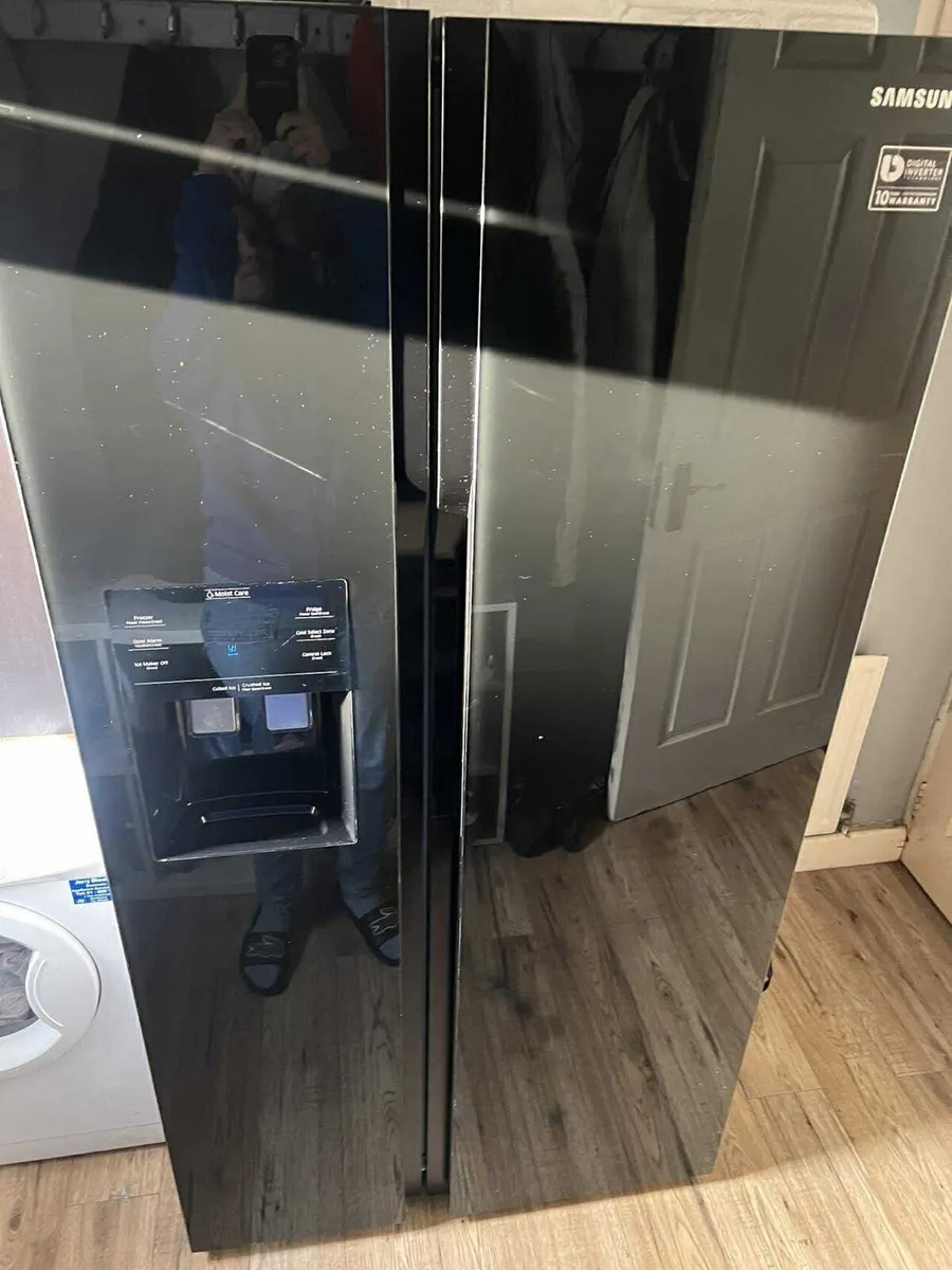 Samsung American Style Fridge Freezer - Image 1