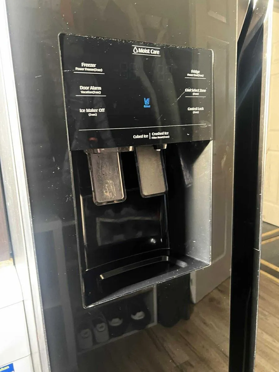 Samsung American Style Fridge Freezer - Image 2