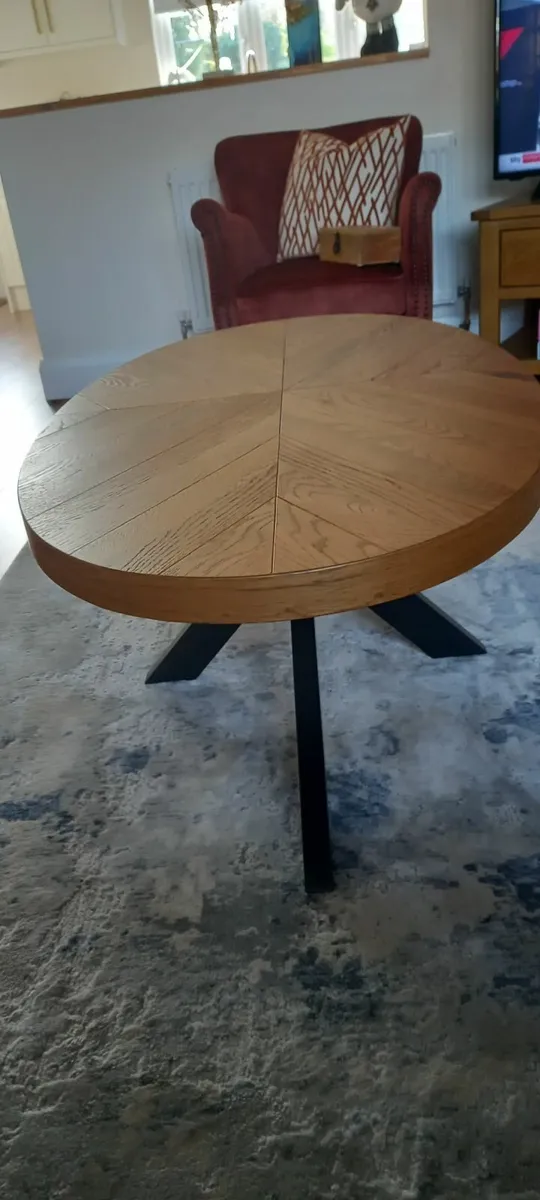 Oak coffee table. - Image 2