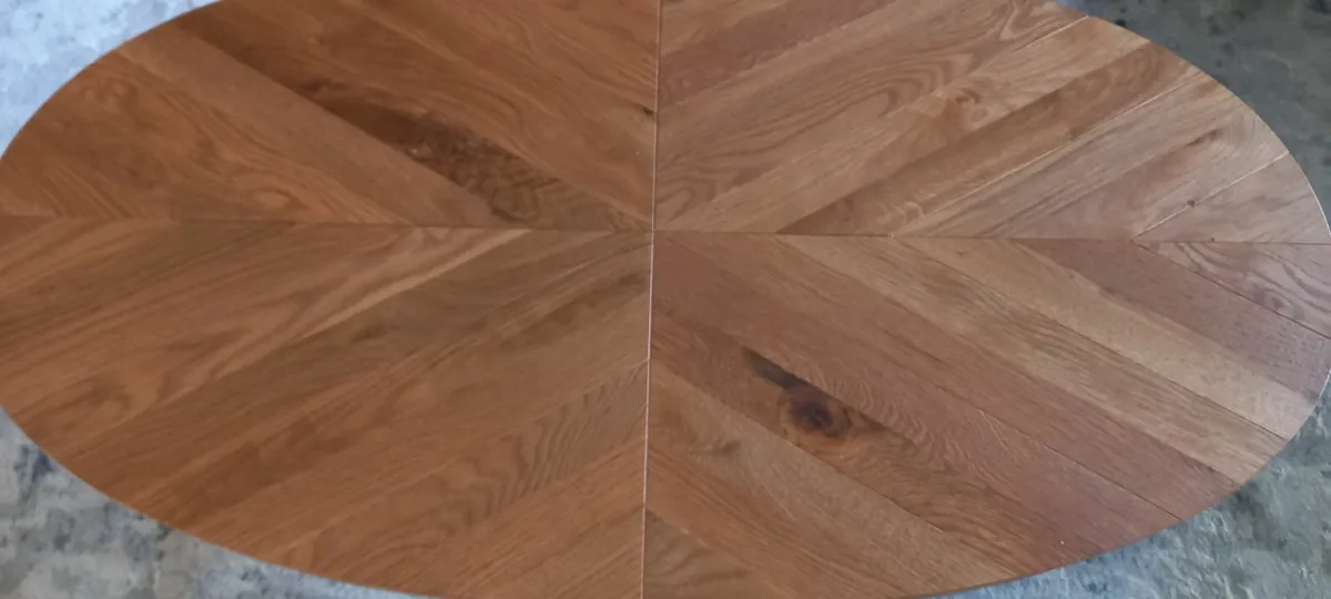 Oak coffee table. - Image 3